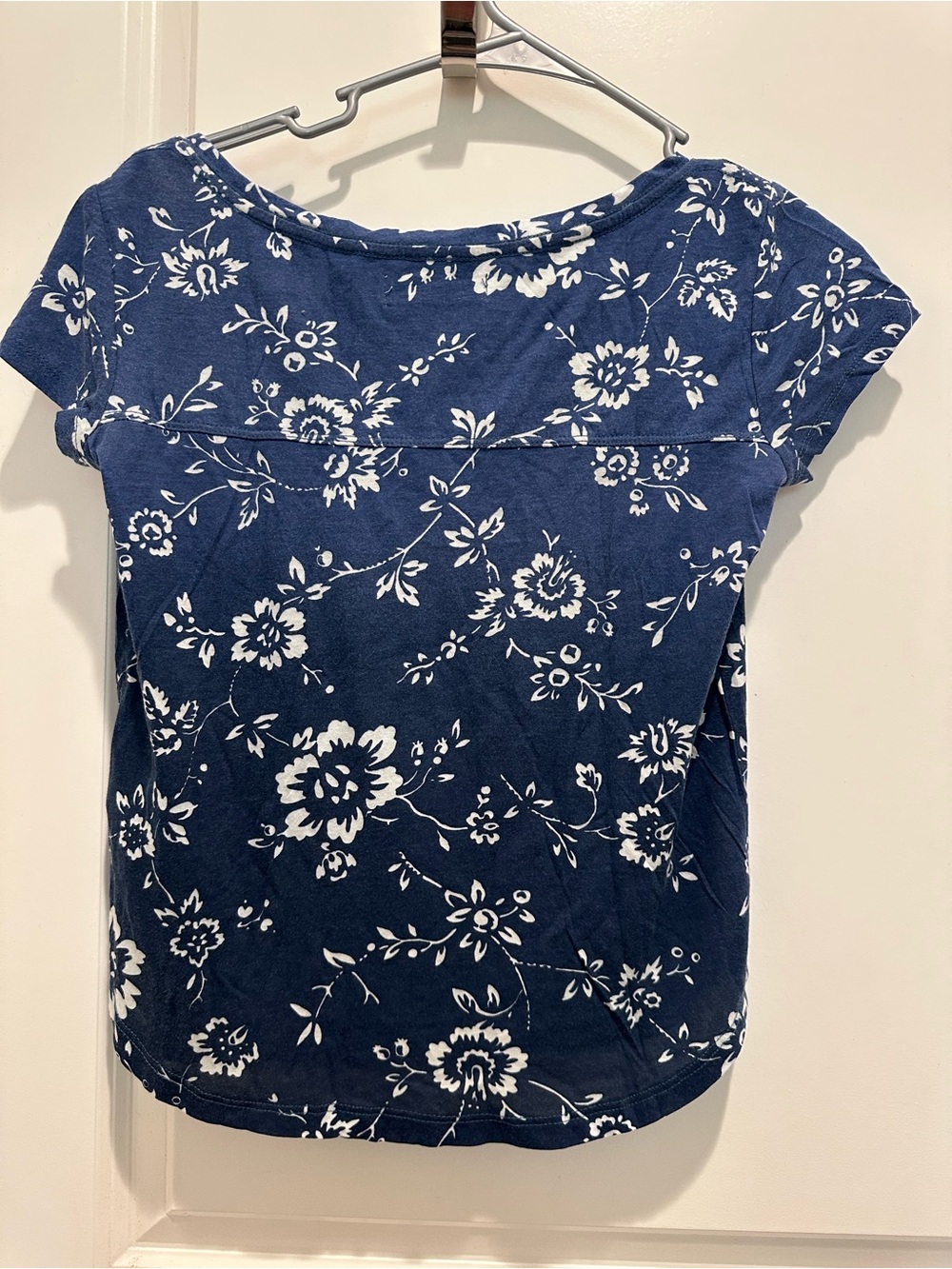 Abercrombie & Fitch Navy Floral Short Sleeve Tee